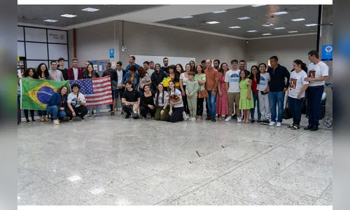 Ganhando o Mundo: alunos retornam com mala cheia de experiências