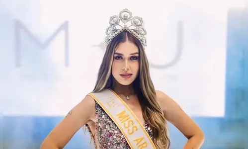 Miss perde título ao gravar vídeo espantando gatos com bombinhas