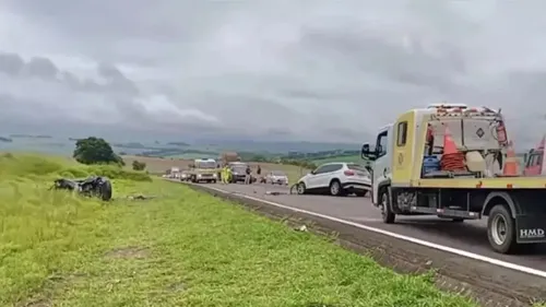 BMW carregado de drogas causa acidente com duas mortes no Paraná