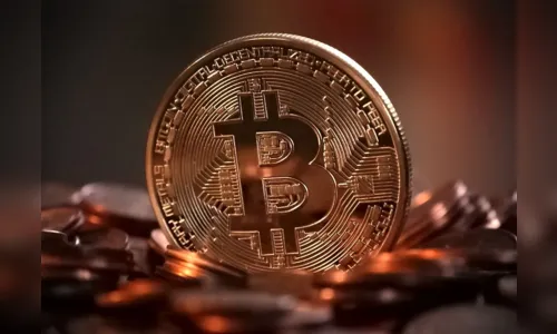 Bitcoin desacelera após atingir máxima histórica com planos de Trump