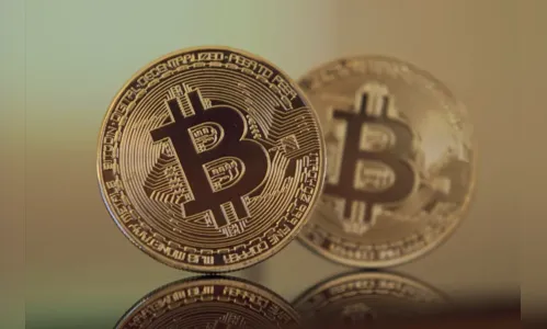 Bitcoin tem segunda queda seguida em cenário desfavorável ao risco