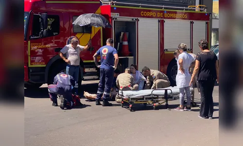 Motociclista fica em estado grave após bater contra poste em Apucarana
