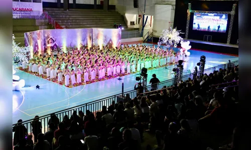 Cantata de Natal das Escolas Municipais encanta público em Apucarana