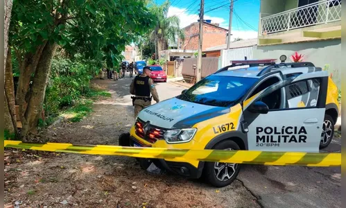 Rapaz é morto a tiros em frente de casa enquanto lavava carro
