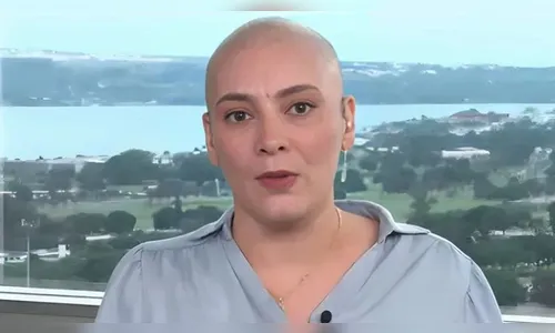 Com câncer, jornalista da CNN desabafa após voltar ao trabalho