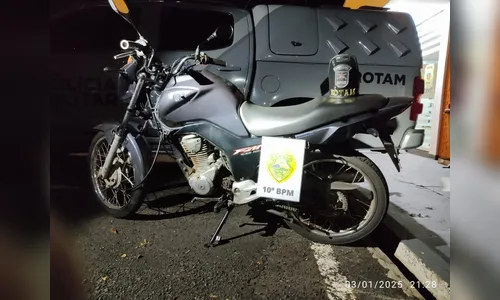 Jovens são presos após comprarem moto de morador do 'Solo Sagrado'