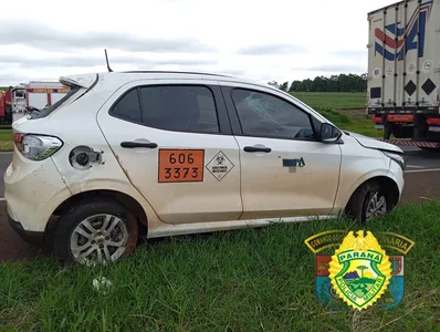 Fiat Argo capotou no trecho do Contorno Sul.