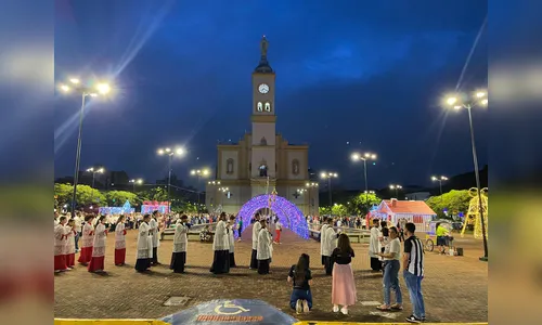 Fiéis prestigiam reinauguração da Catedral Basílica Menor de Apucarana