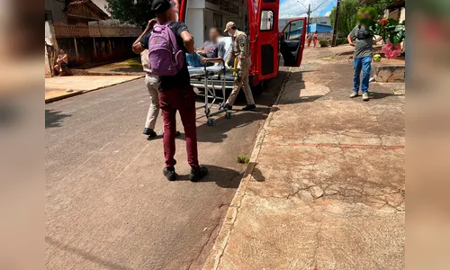 Ciclista fica ferido após se envolver em acidente com carro e moto
