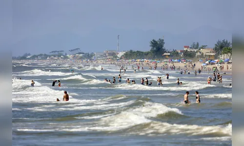 Paraná tem 19 praias com pontos impróprios para banho