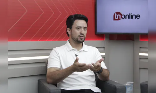 Rodolfo Mota anuncia Rogério Ribeiro como secretário da Fazenda