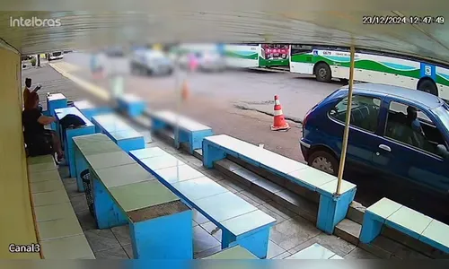 Vídeo: criança é atropelada após soltar a mão de acompanhante no PR