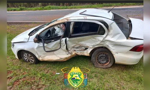 Idoso morre em colisão entre Voyage e Jetta na PR-218