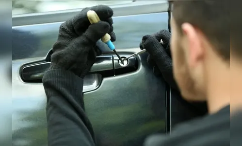 Homem é suspeito de furtar o carro da ex-companheira em Faxinal