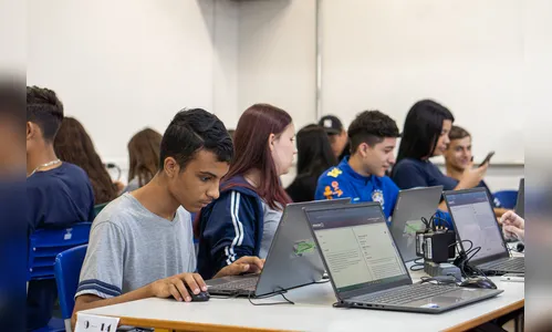 Tecnologia potencializa ensino e marca avanço da rede estadual em 2024