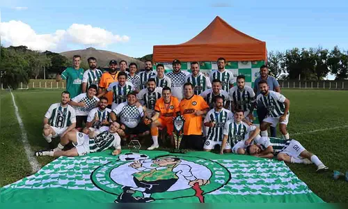 Retranca vence Invictus e conquista Campeonato de Futebol de Ivaiporã