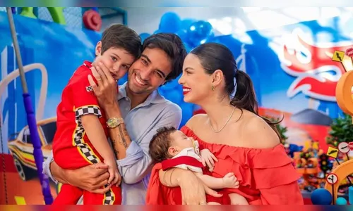 Sthefany Brito com a família