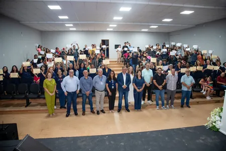 Um dos momentos especiais do evento foi a apresentação dos alunos do curso de musicalização da APMIF