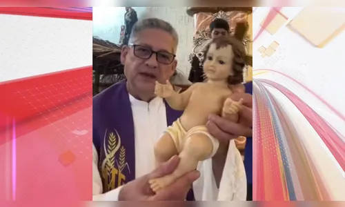 Padre do PR viraliza após fazer paródia sobre nascimento de Jesus
