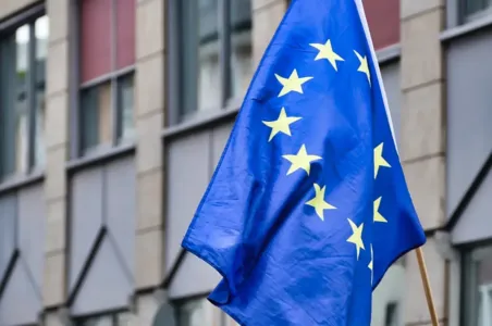 Bolsas da Europa fecham mistas com balanços e tarifas em foco
