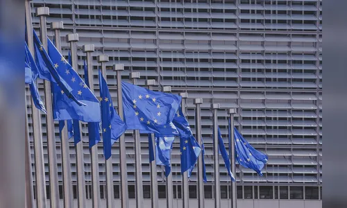 Bolsas da Europa caem, seguindo sinais de menor relaxamento do Fed