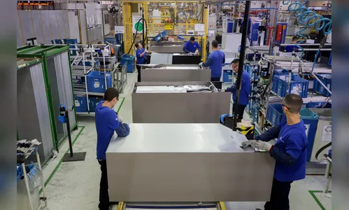 Paraná criou 167 mil postos de trabalho com carteira assinada