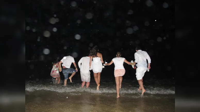 Cada onda simboliza um desejo ou uma meta para o novo ano