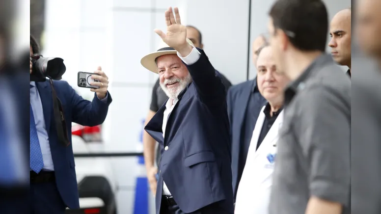 Presidente da República, Luiz Inácio Lula da Silva após cirurgia no hospital Sírio-Libanês. Foto: Paulo Pinto/Agência Brasil