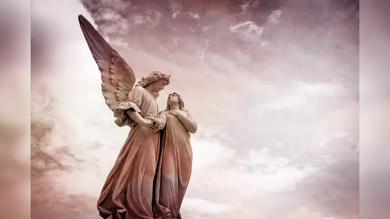 Vehuiah pertencente à categoria dos Serafins (os mais próximos de Deus)