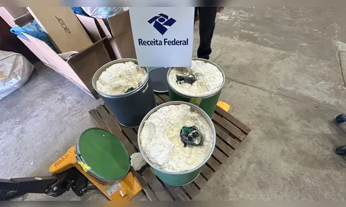 Receita Federal apreende 67 kg de maconha em transportadora da região