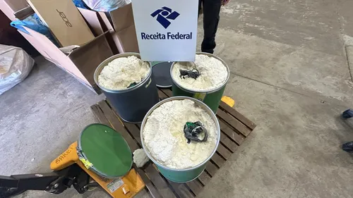 A apreensão foi realizada nesta segunda-feira (10)