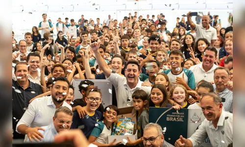 Governador inaugura sede própria e mais moderna de colégio em Toledo