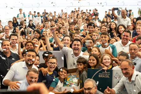 A entrega aconteceu nesta terça-feira (11)