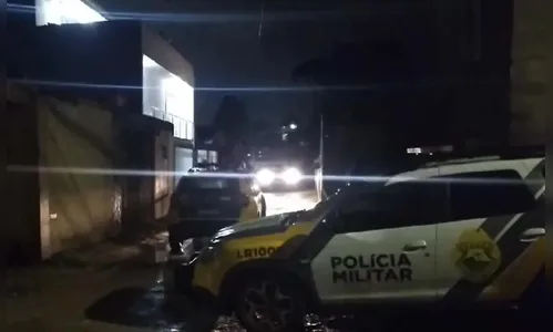 Após agredir esposa, homem mostra arma para PM e morre baleado