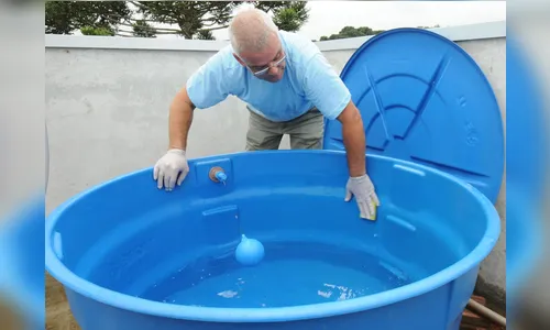 Um terço dos imóveis não faz limpeza da caixa d'água; veja o que fazer