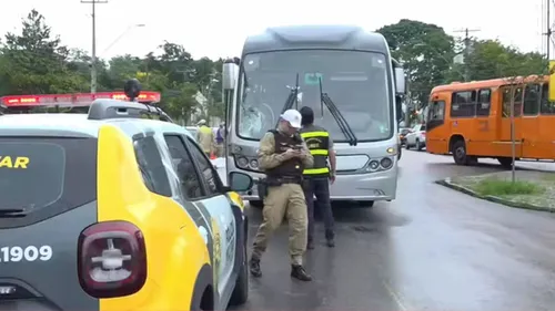 Acidente registrado na faixa exclusiva para ônibus