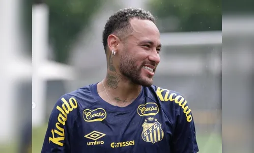 Após assinar com o Santos, o jogador voltou a morar no Brasil