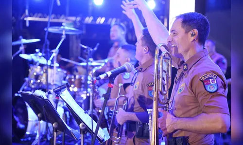 Banda da PM é hit no litoral do Paraná e na internet