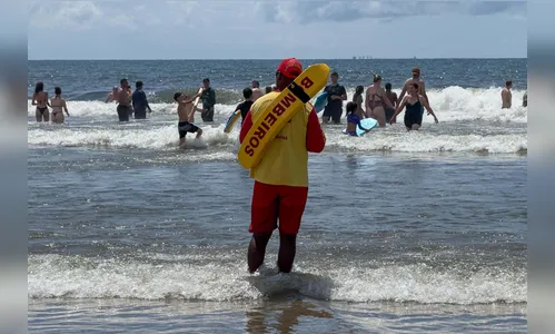 Bombeiros resgatam mais de 900 pessoas em 40 dias no Litoral do Paraná