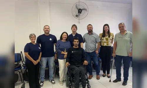 Pacientes do Centro de Reabilitação recebem cadeiras motorizadas