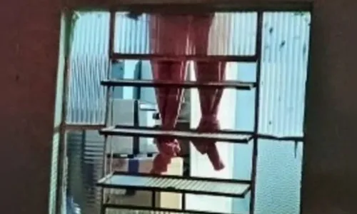 População confunde cortina com 