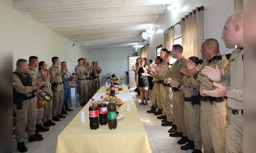 10º BPM recebe três novos aspirantes e homenageia policiais