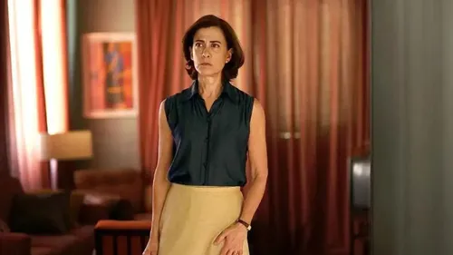 Fernanda Torres levou o troféu de Melhor Atriz