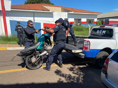 GCM prende homem e recupera motocicleta furtada em Apucarana