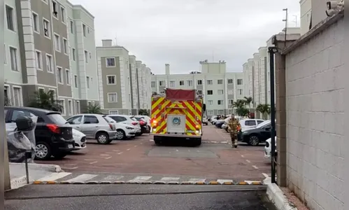 Menino de 4 anos tem ferimentos graves ao cair de janela de prédio