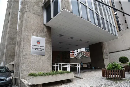 O auditor fiscal é responsável pela fiscalização do pagamento dos tributos, entre outras atribuições