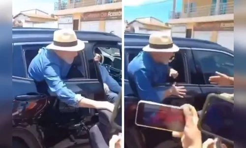 Lula tem dedos prensados em porta de carro ao cumprimentar apoiadores