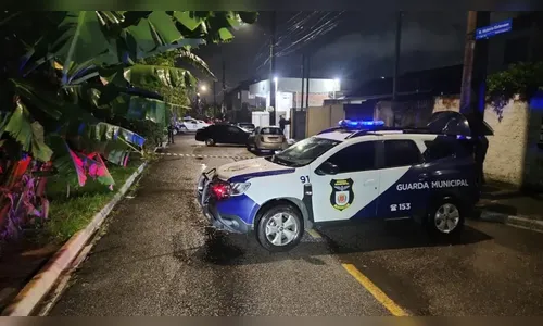 Mulher é morta com vários tiros ao chegar em casa