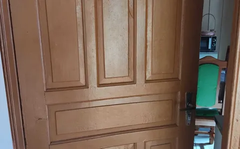 O invasor etava agressivo e se recusava a sair