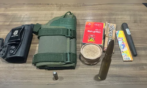 PM de Arapongas apreende munição de fuzil após mãe 'entregar' o filho